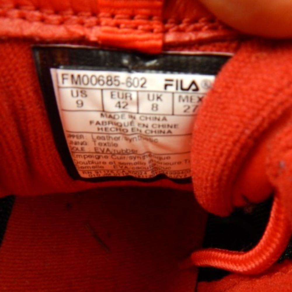 💕EUC FILA Shoes 9 - Picture 5 of 6